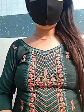 Snapshot of Aishwaryaa_69 chatting on December 2, 8:48 am Aishwaryaa 69 online show from December 2, 8:48 am