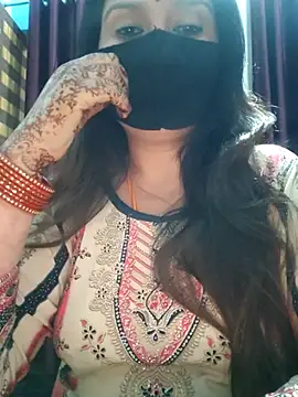 Snapshot of Aishwaryaa_69 chatting on October 13, 2:20 pm Aishwaryaa 69 online show from October 13, 2:20 pm