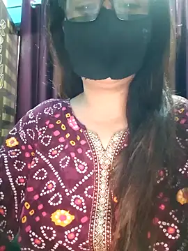 Snapshot of Aishwaryaa_69 chatting on September 20, 2:43 am Aishwaryaa 69 online show from September 20, 2:43 am