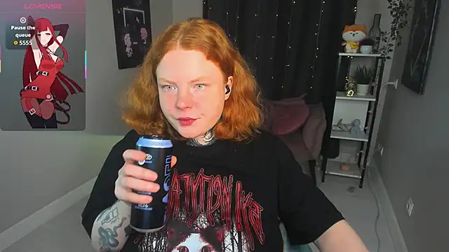 Cassie xKiss online show from September 17, 8:40 pm