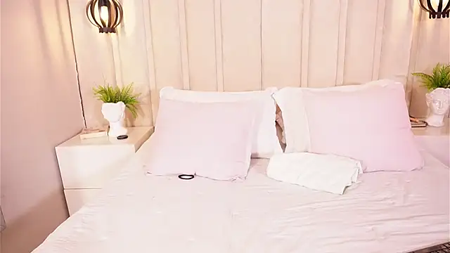 bonniekim  online show from September 25, 10:29 pm