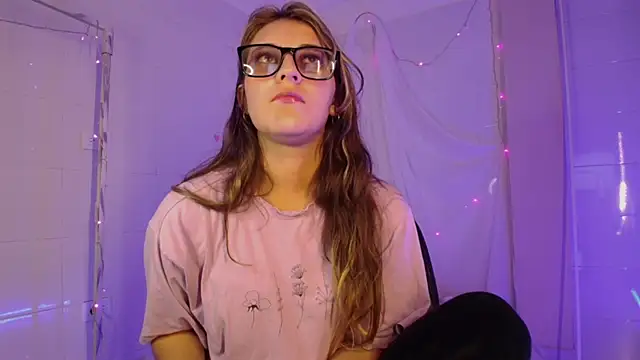 Giia paiige18 online show from October 8, 12:59 am