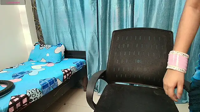 Snapshot of Cute-Russian chatting on September 10, 4:12 am Cute-Russian online show from September 10, 4:12 am