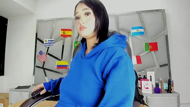 Catherinee69 x online show from July 12, 3:29 am