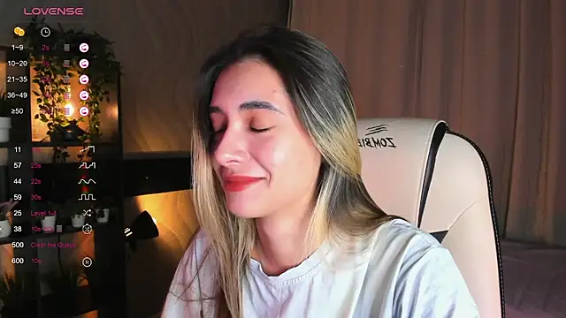 DarlaLike online show from December 5, 3:50 am