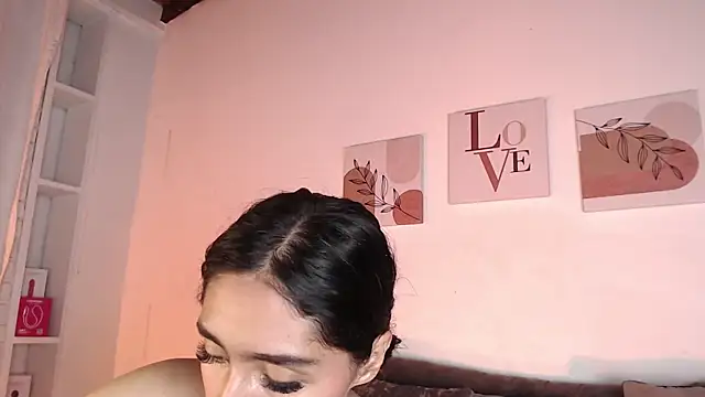 madisex s online show from December 5, 1:12 pm