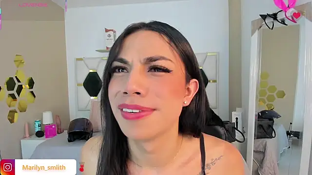 MarilynSmIith online show from March 17, 11:47 am