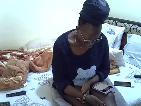 Sweet Bear online show from July 3, 4:40 am