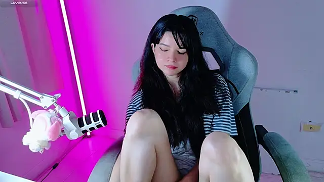 stephybrown online show from May 4, 1:53 am