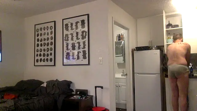 TheOnlyTwinTowers online show from May 24, 8:02 am