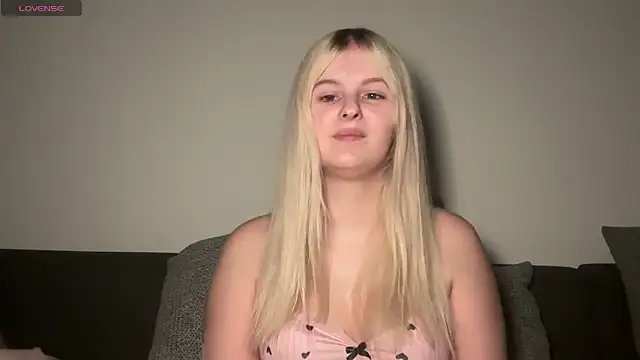 Snapshot of Allylove03 chatting on October 14, 6:32 pm Allylove03 online show from October 14, 6:32 pm