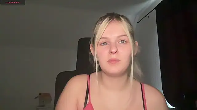 Snapshot of Allylove03 chatting on September 28, 11:48 am Allylove03 online show from September 28, 11:48 am