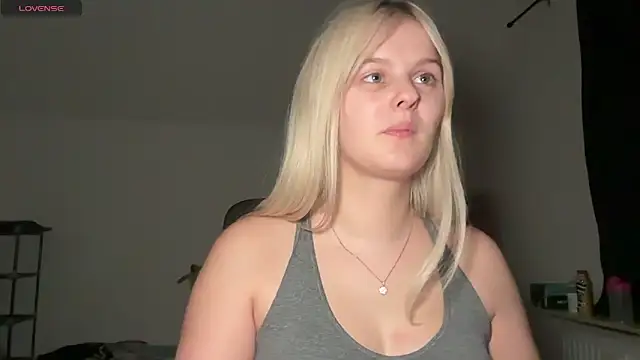 Snapshot of Allylove03 chatting on September 22, 6:06 pm Allylove03 online show from September 22, 6:06 pm