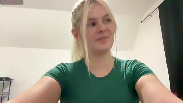 Snapshot of Allylove03 chatting on September 19, 6:07 pm Allylove03 online show from September 19, 6:07 pm