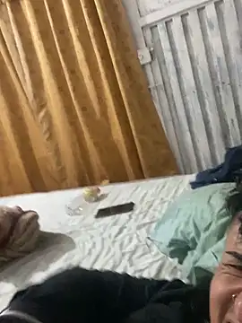 coupleextreme14 online show from March 19, 12:37 am