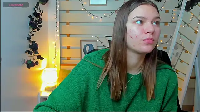 Josephine Kiss online show from January 19, 2:35 pm