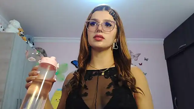 caroline jonson online show from October 14, 8:00 pm