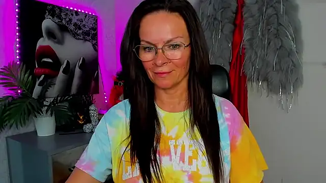 HelenLuxx online show from June 2, 4:19 pm