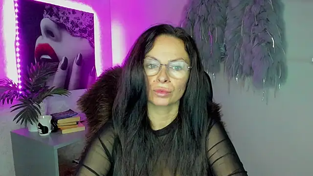 HelenLuxx online show from October 15, 5:43 am