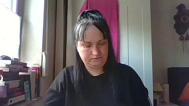  squirty cum lady  online show from June 14, 7:20 am