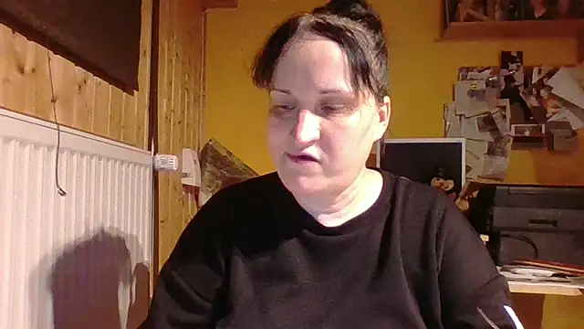  squirty cum lady  online show from June 24, 11:31 am