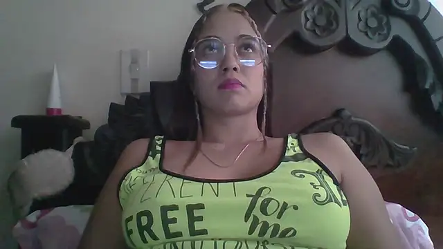 trianabell online show from November 20, 8:10 pm