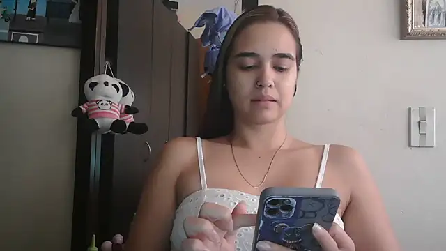 trianabell online show from July 14, 4:44 pm