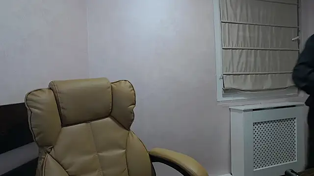BustyAllyy online show from June 7, 7:10 pm