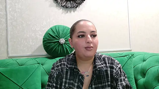 BustyAllyy online show from June 25, 3:35 pm