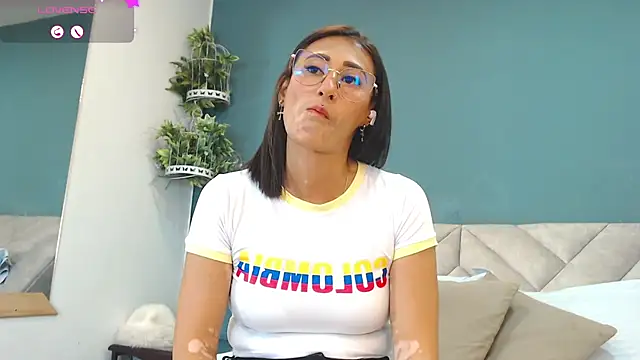 SharisWillian online show from June 27, 5:30 am