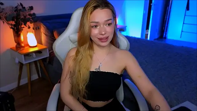 Lily Yin online show from June 21, 6:06 am