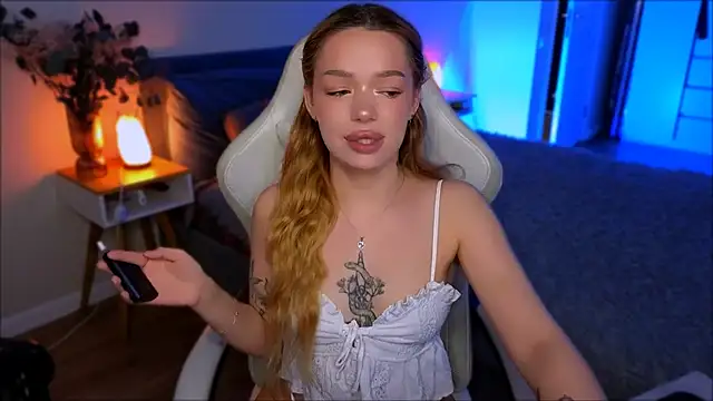 Lily Yin online show from June 23, 5:49 am
