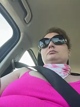 MilfyMrsRobinson online show from March 11, 4:09 pm