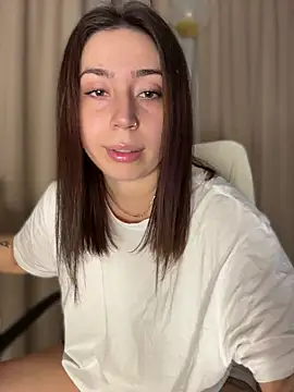 KimArts online show from November 21, 8:11 pm