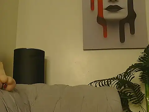 tezzy hot online show from March 12, 3:15 pm