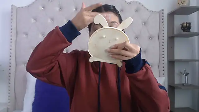 Abril Squirt online show from July 14, 9:19 pm
