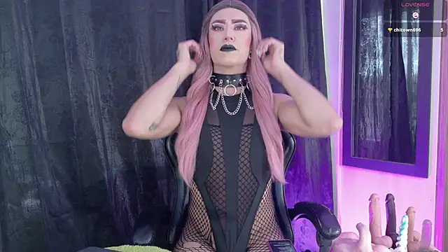 tevenwhiite online show from July 5, 9:31 pm