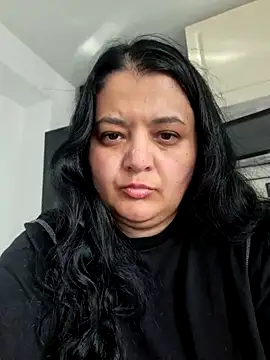 sarahhh1987 online show from March 8, 7:23 am