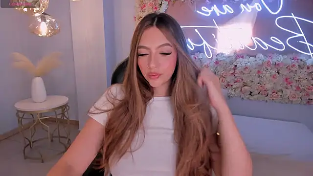 Snapshot of BellaRose_X chatting on September 13, 4:09 am BellaRose X online show from September 13, 4:09 am