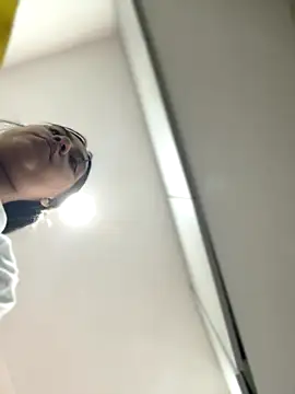 Salome golvert online show from December 3, 4:42 pm