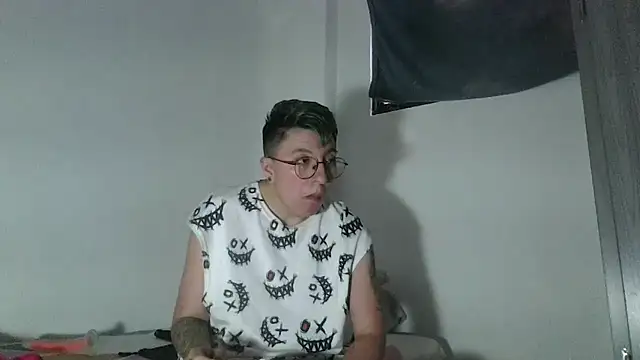 Sexyboy 666 online show from December 5, 4:19 pm