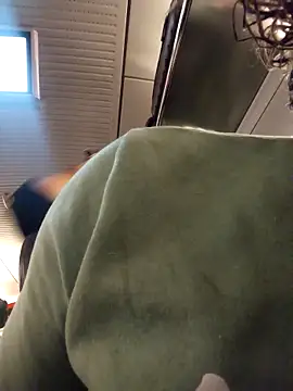 blackhotpartyts online show from December 22, 9:40 pm