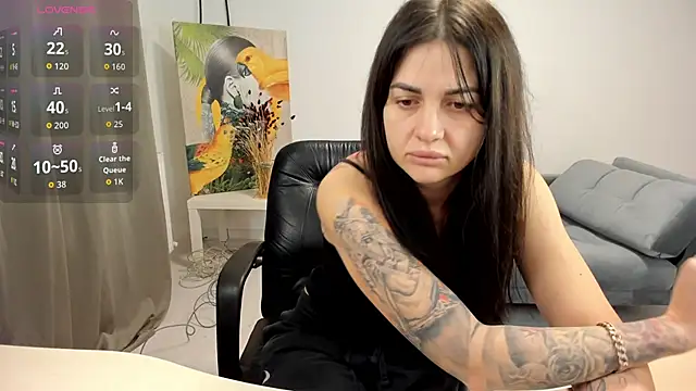 TiffanySweet online show from February 9, 6:32 pm