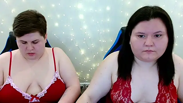 BeckyAndHellen online show from June 19, 11:03 am