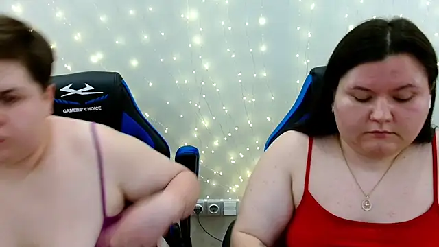 BeckyAndHellen online show from July 13, 12:39 pm