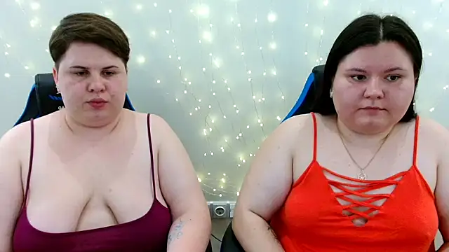 BeckyAndHellen online show from July 1, 2:49 pm