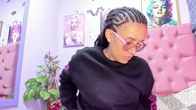 Yaumiko online show from November 21, 2:52 pm