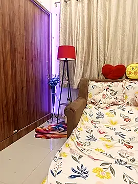 Divya girl online show from June 16, 11:44 am