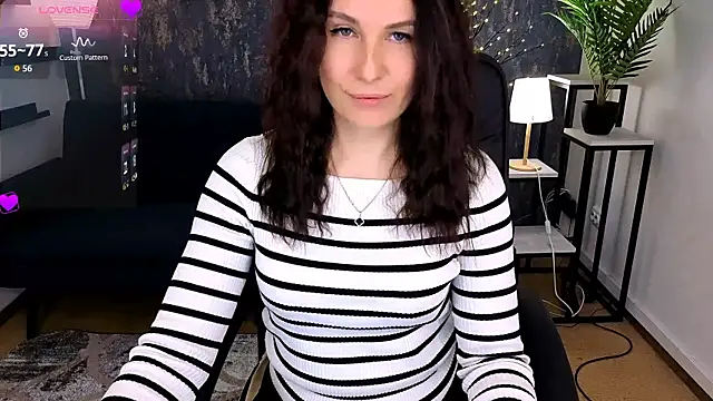Snapshot of YrKiraXO chatting on October 3, 6:18 am YrKiraXO online show from October 3, 6:18 am