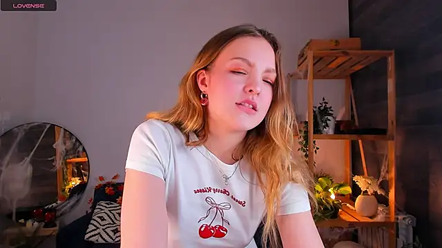 stay with alice online show from October 28, 1:50 pm